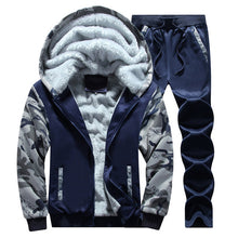 Load image into Gallery viewer, Autumn &amp; Winter Plus Velvet Men&#39;s Sports Camouflage
