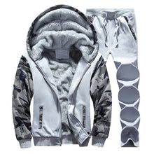 Load image into Gallery viewer, Autumn &amp; Winter Plus Velvet Men&#39;s Sports Camouflage
